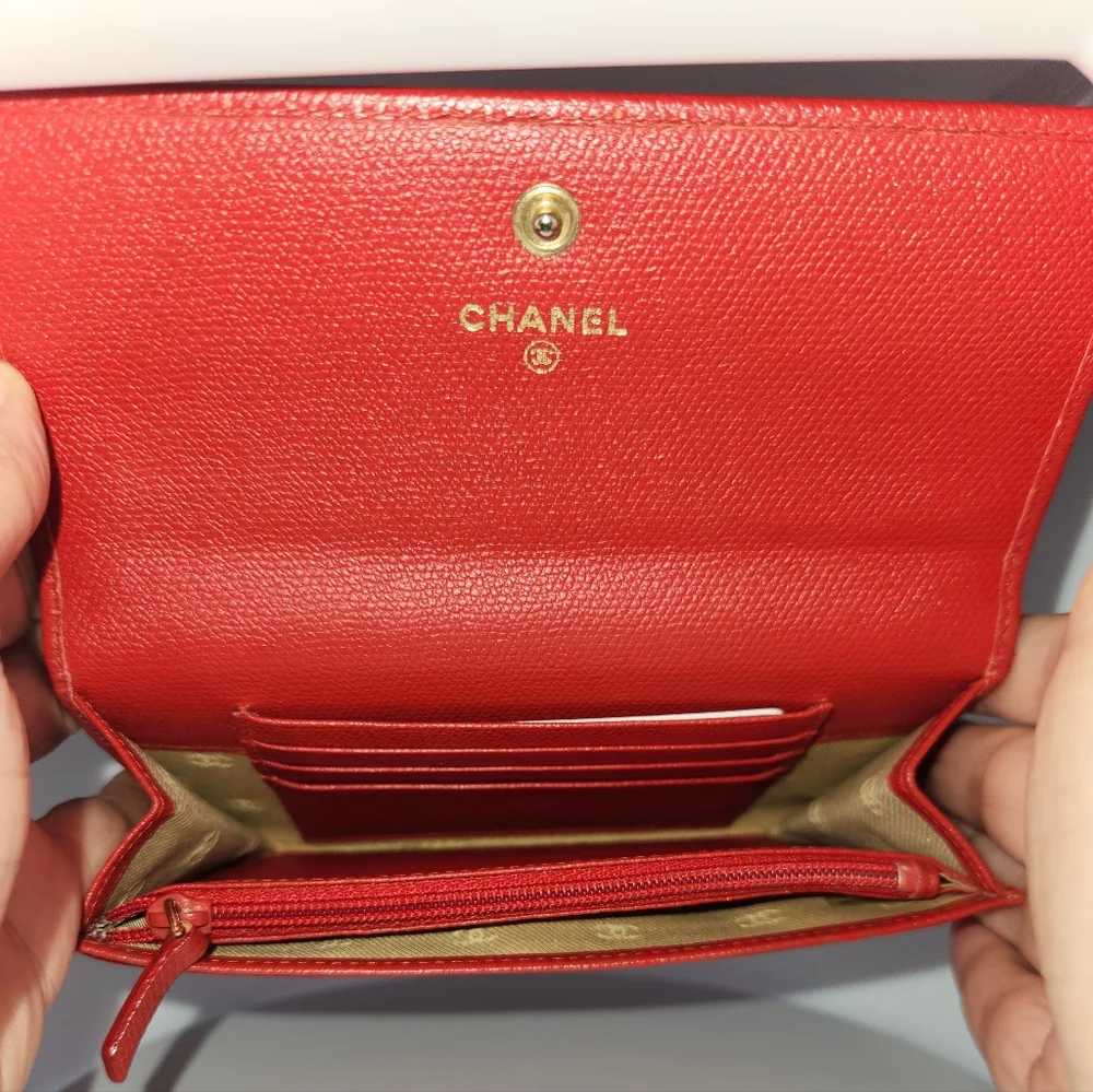 Vintage Chanel FULL INCLUSION Pre-Loved Red Calfskin Leather Clutch w/ AM Strap - Picture 11 of 16